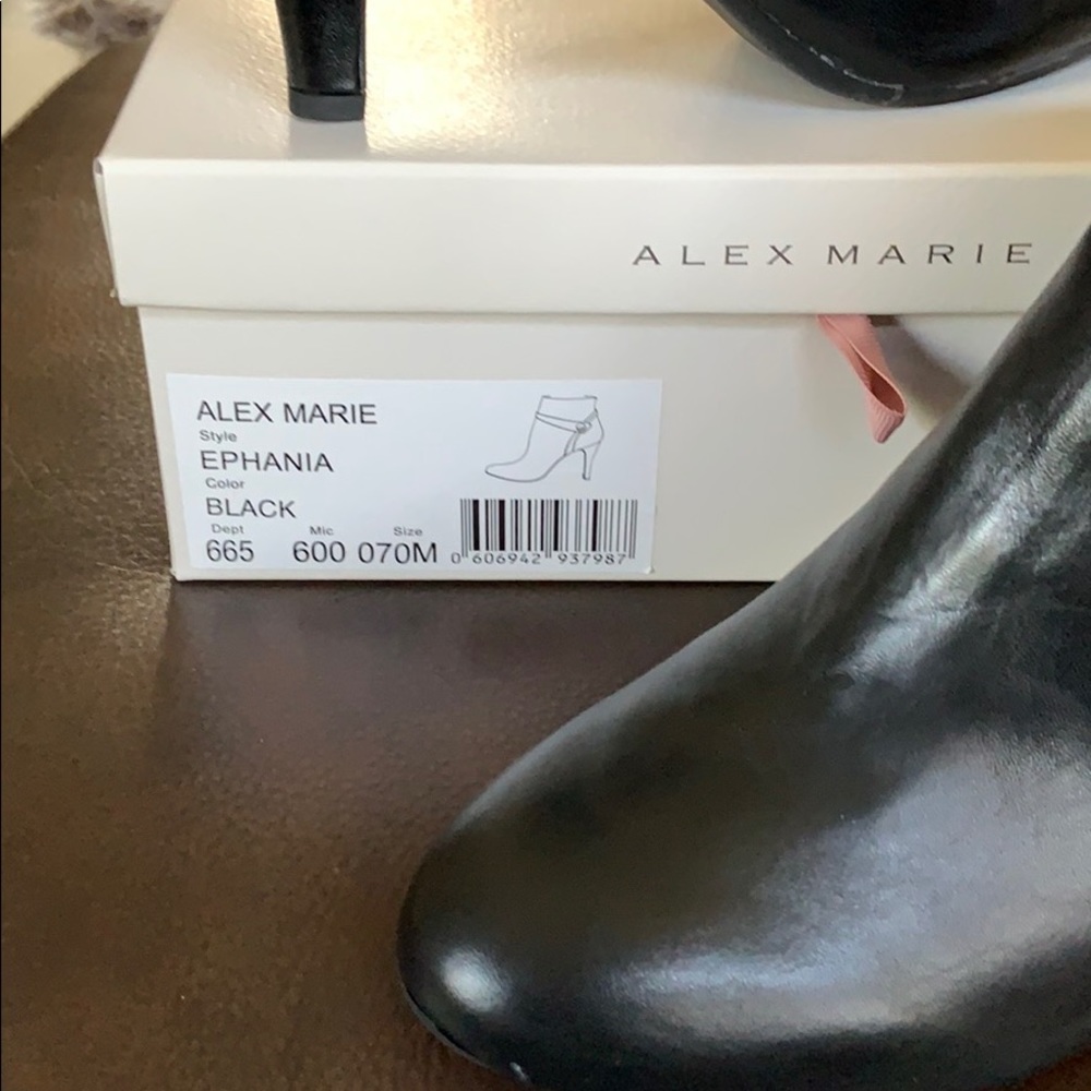 ALEX MARIE booties - Picture 5 of 5